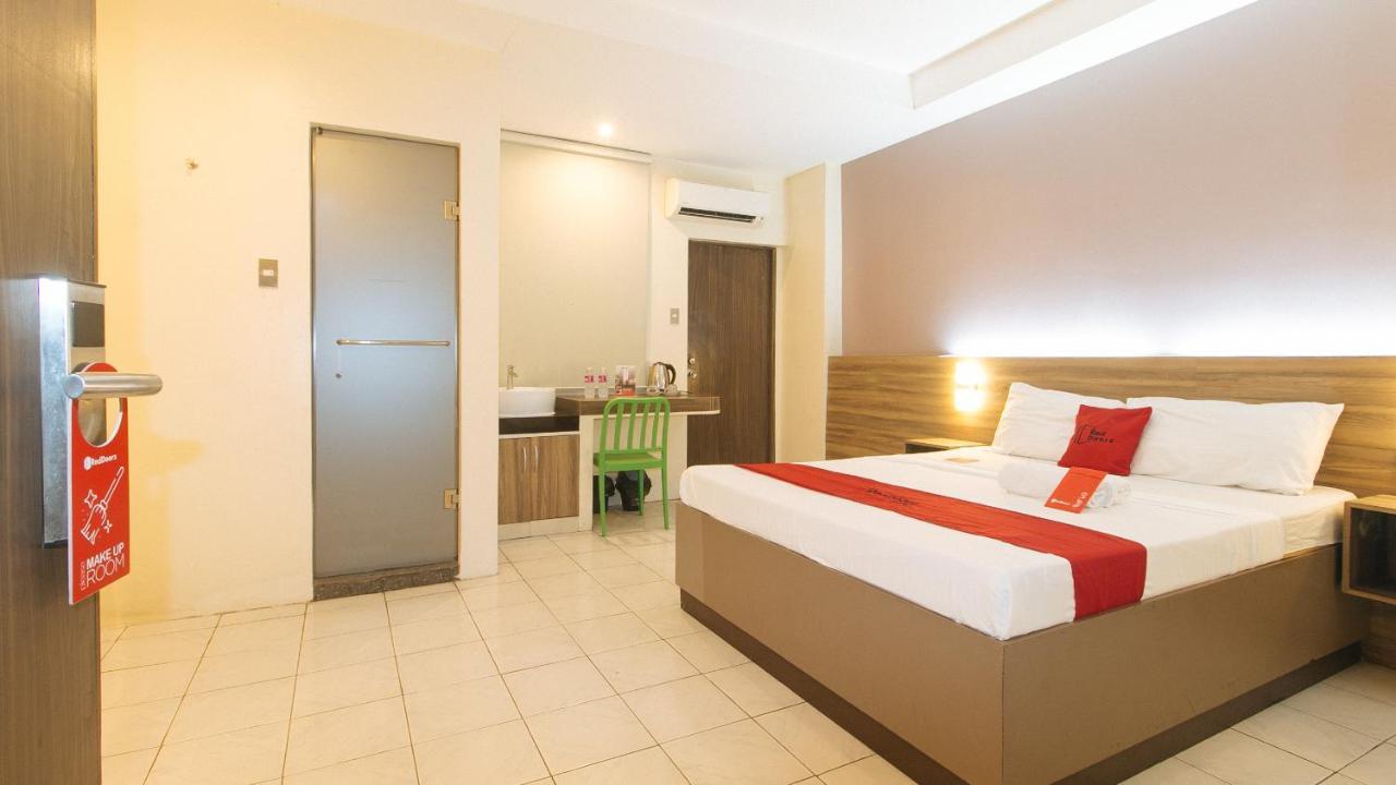 Reddoorz At V Plaza Hotel Manila Exterior photo